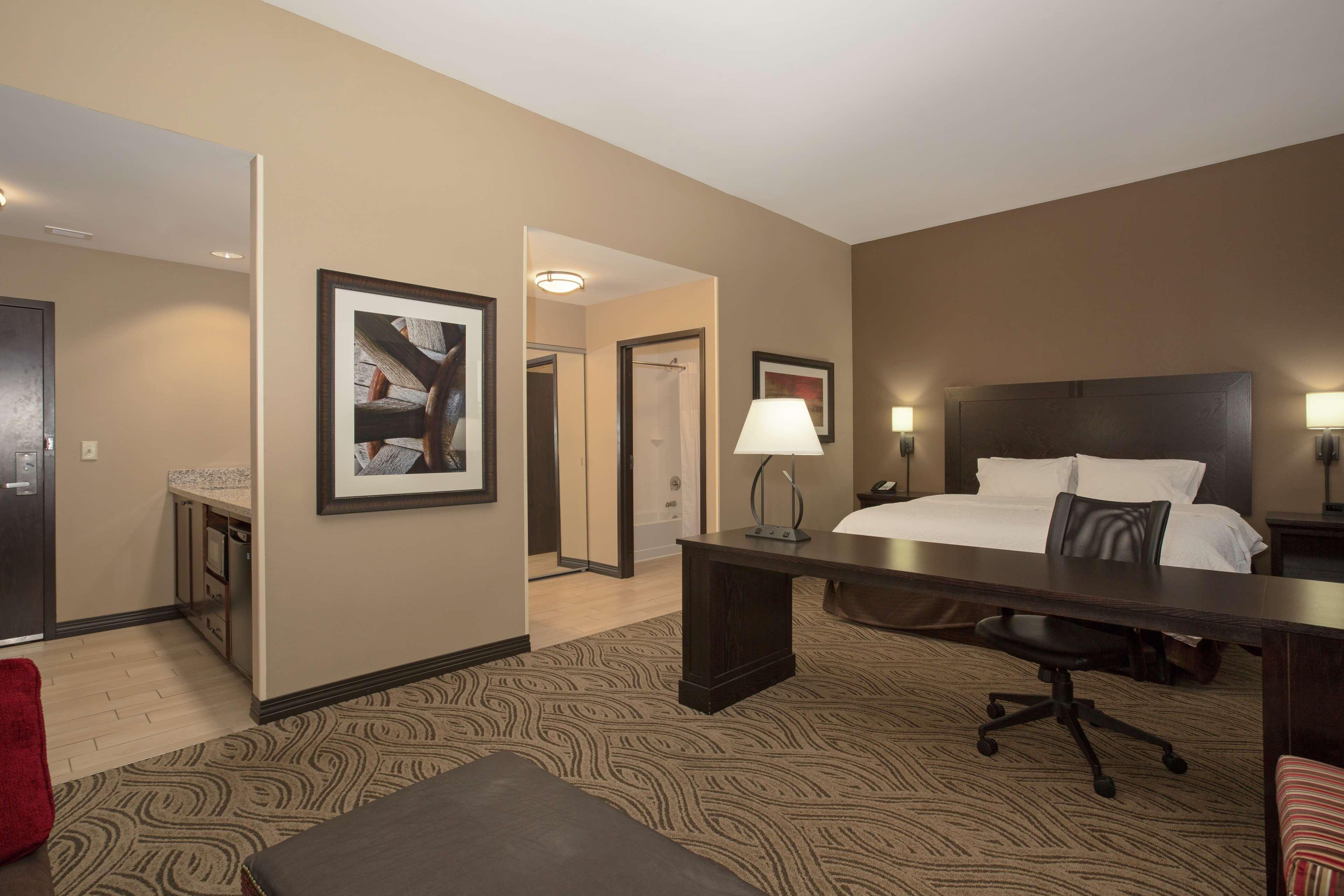 Hampton Inn & Suites I-35/Mulvane Exterior photo