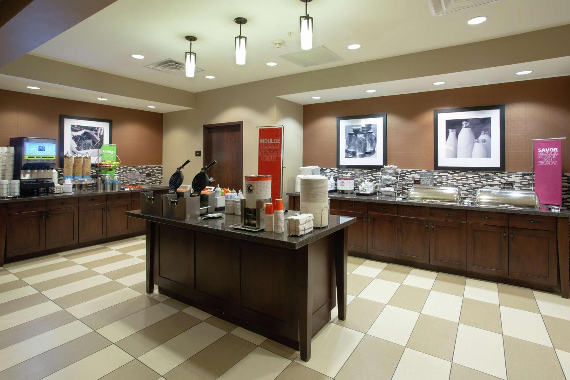Hampton Inn & Suites I-35/Mulvane Exterior photo